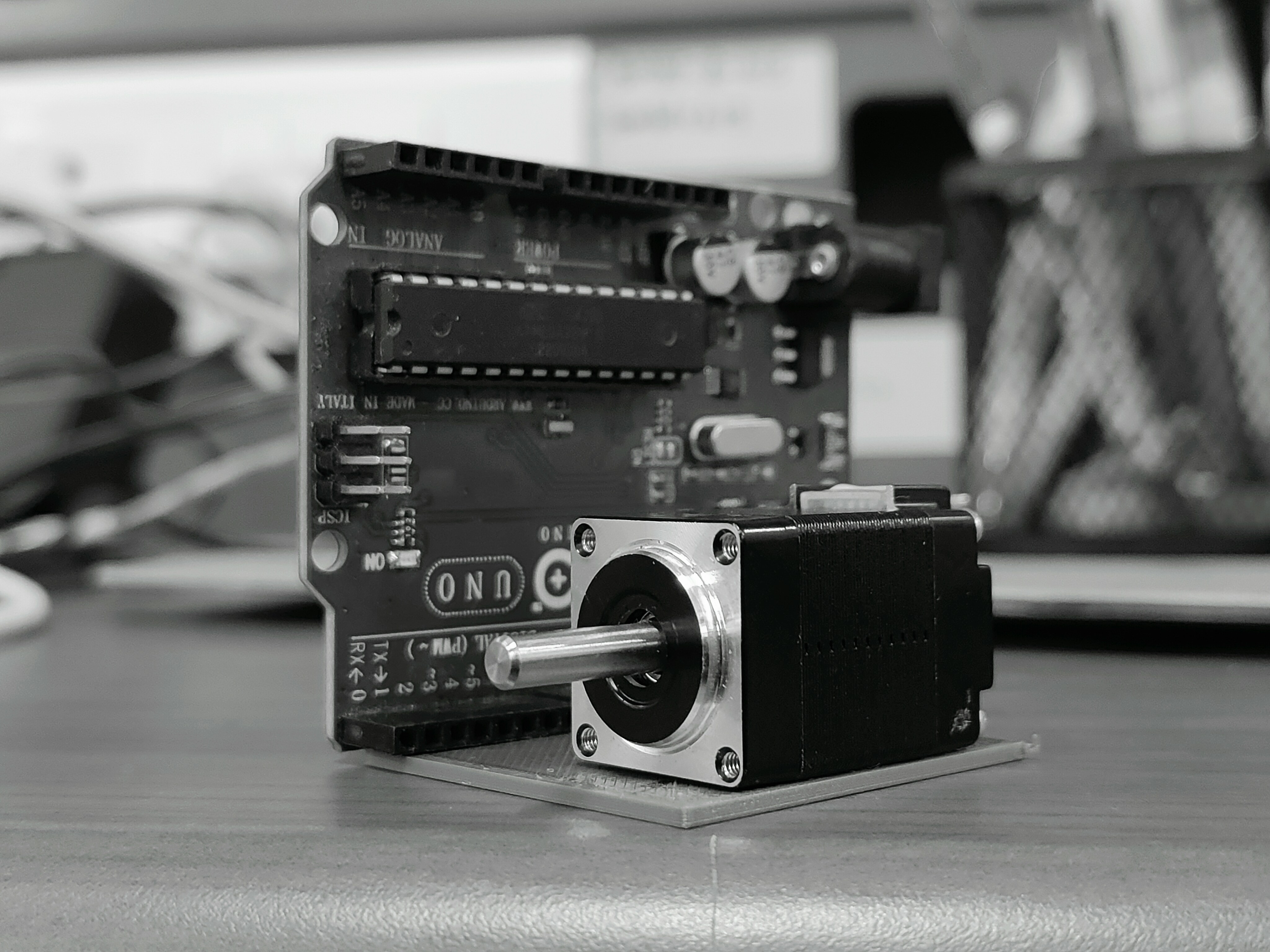 Stepper Motors vs Servo Motors