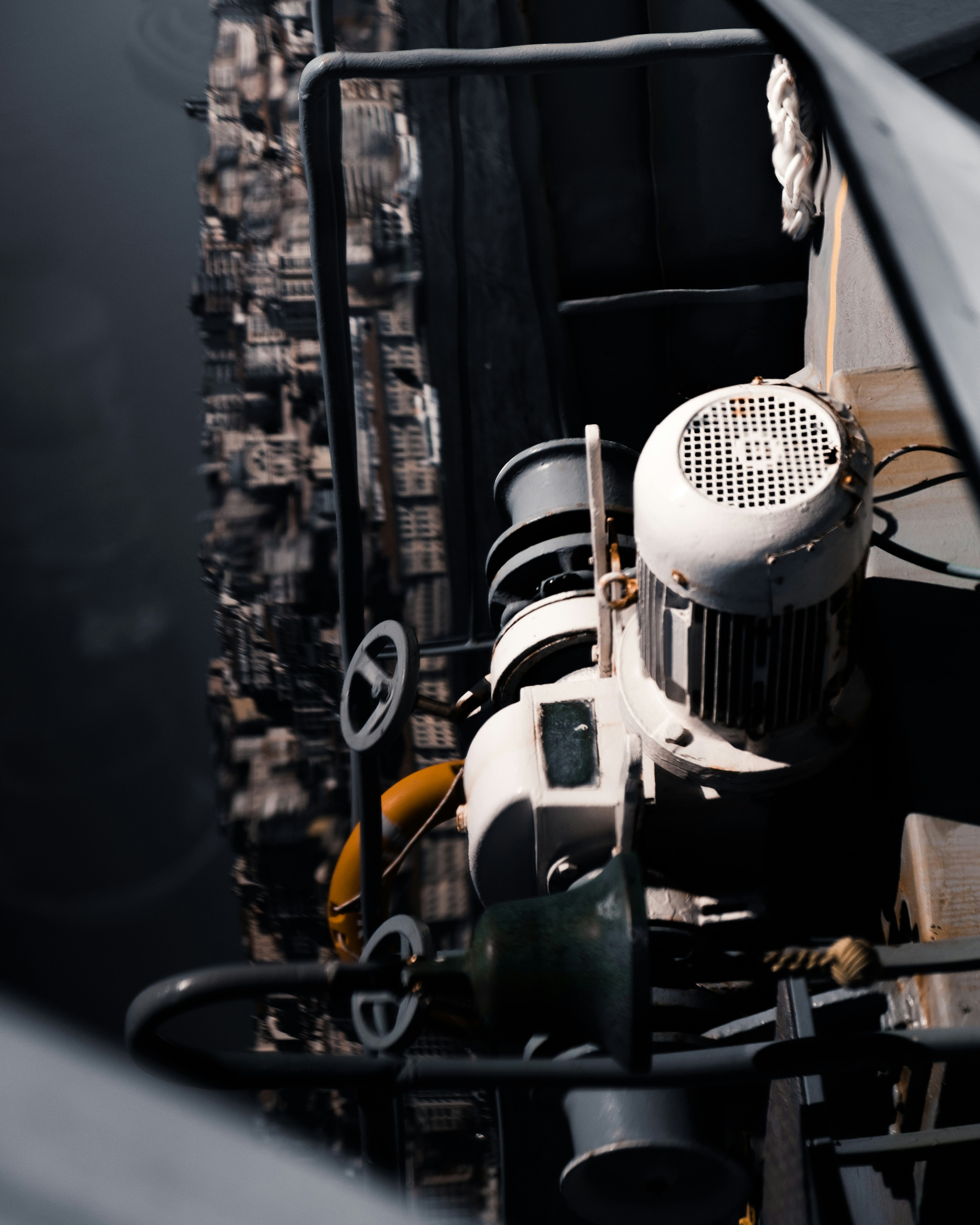 Choosing Between AC and DC Motors